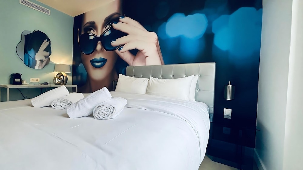 Glam's Hôtel 13