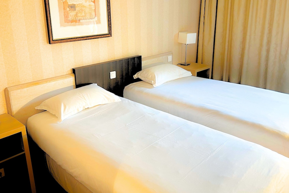 Hotel Inn Paris CDG Airport 14