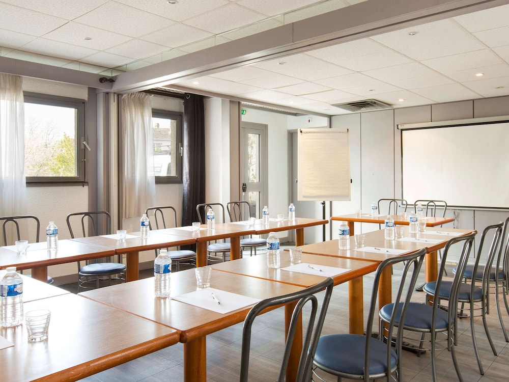 ibis Budget Fresnes 11