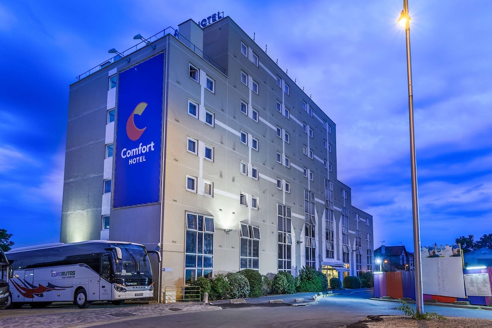 Comfort Hotel Paris Porte d'Ivry 1