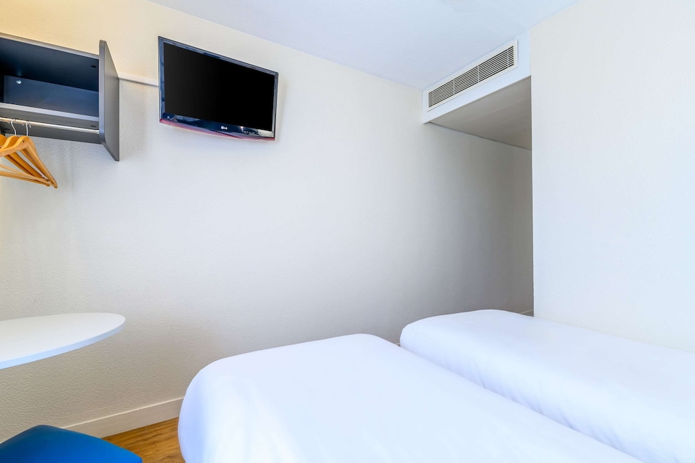 Comfort Hotel Paris Porte d'Ivry 17