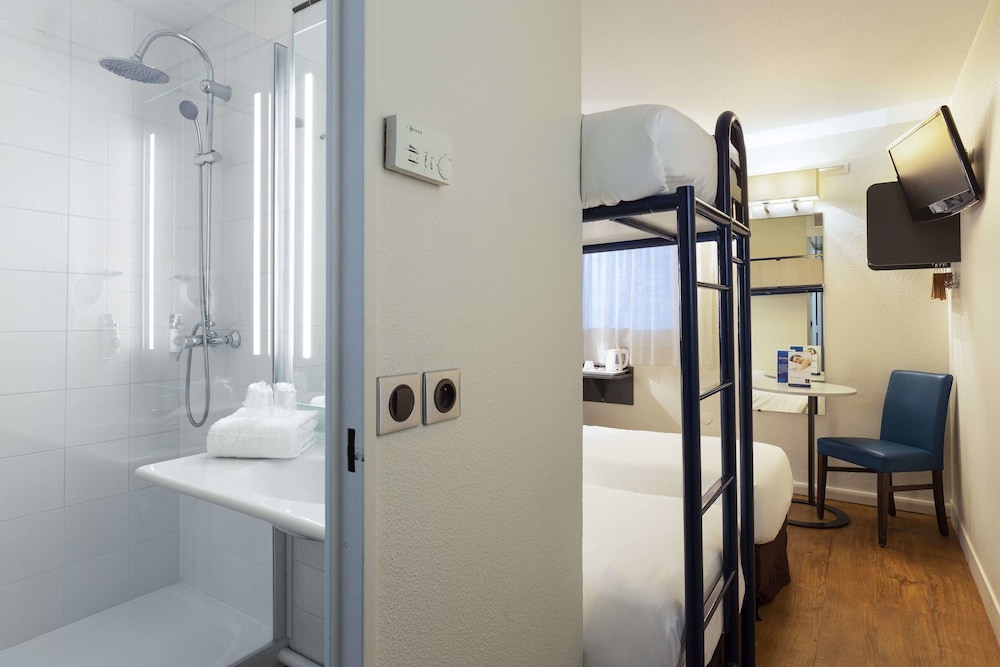 Comfort Hotel Paris Porte d'Ivry 8