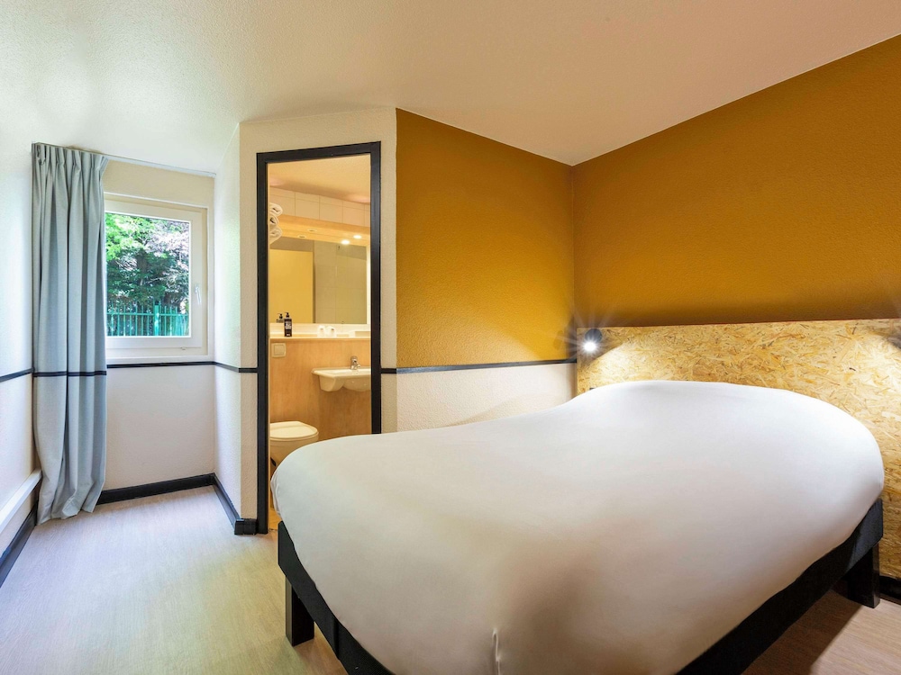 Greet Hotel Villeneuve La Garenne 19