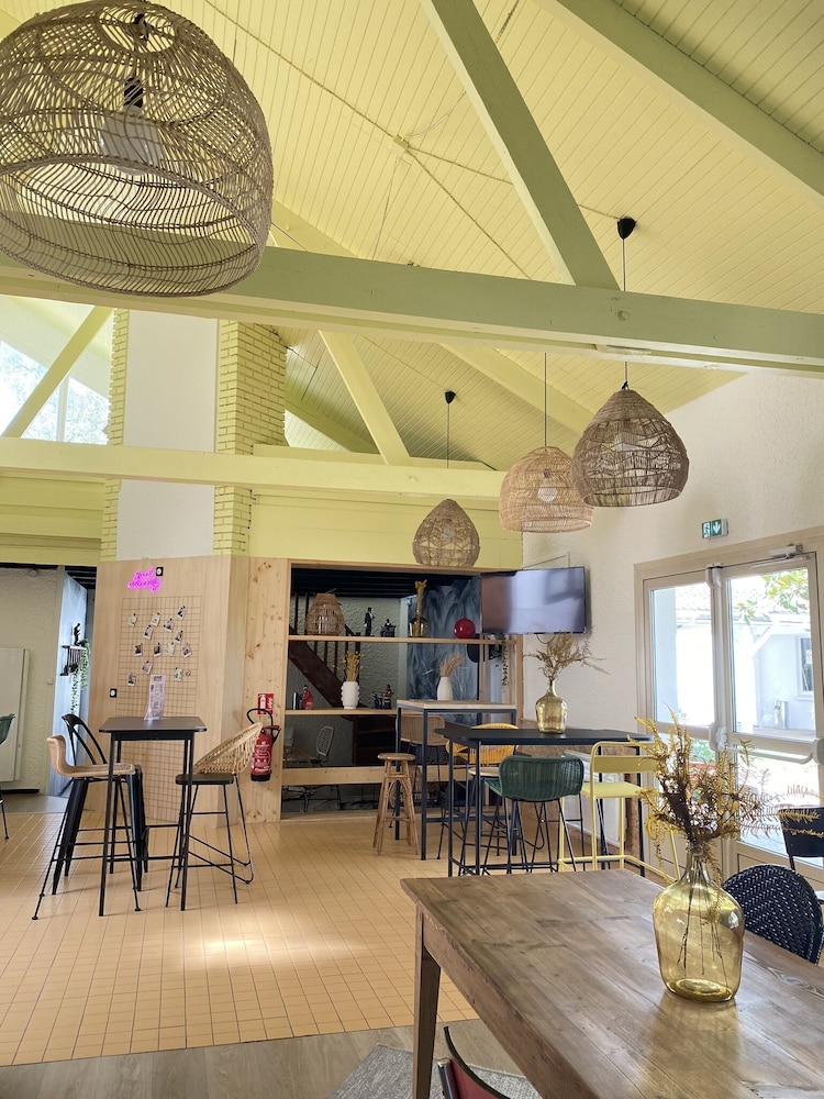 Greet Hotel Villeneuve La Garenne 2