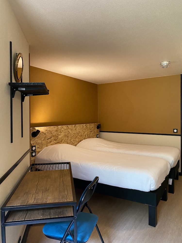 Greet Hotel Villeneuve La Garenne 7