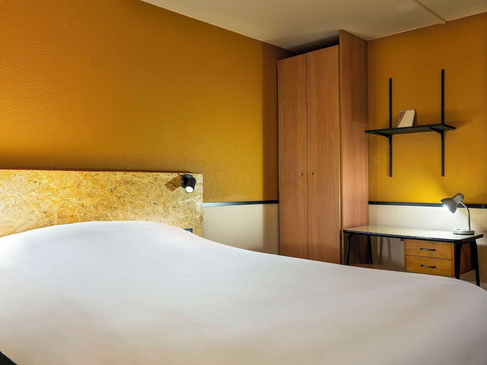 Greet Hotel Villeneuve La Garenne 12