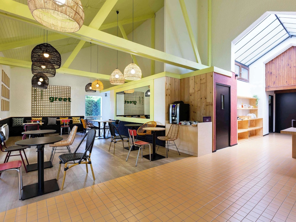 Greet Hotel Villeneuve La Garenne 22