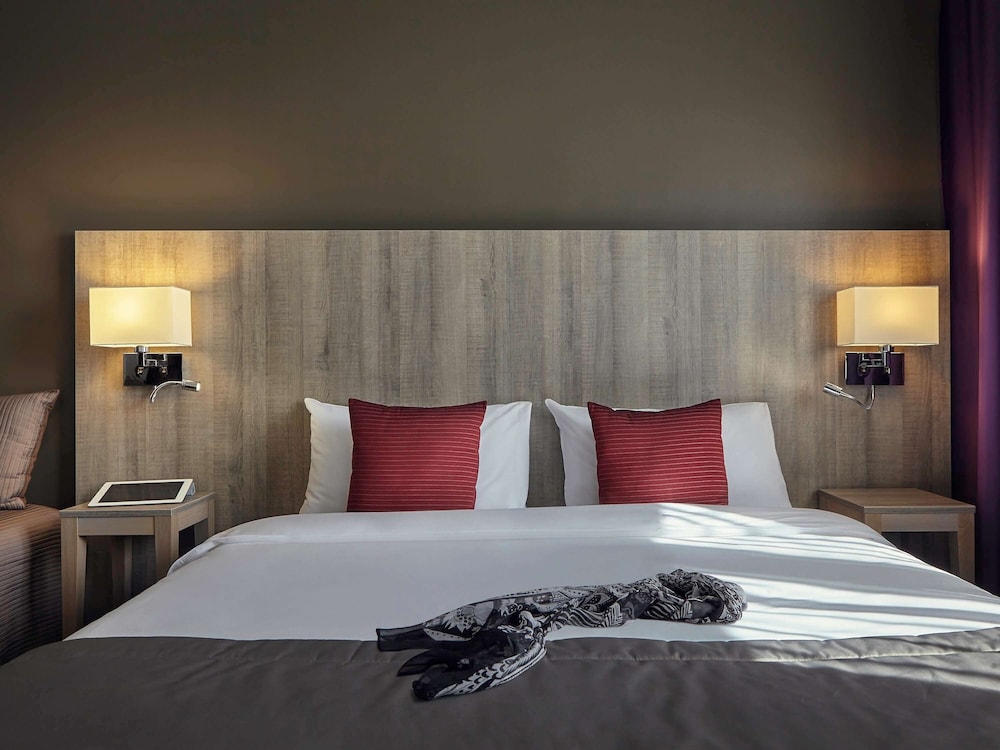 Mercure Versailles Paris Ouest 9