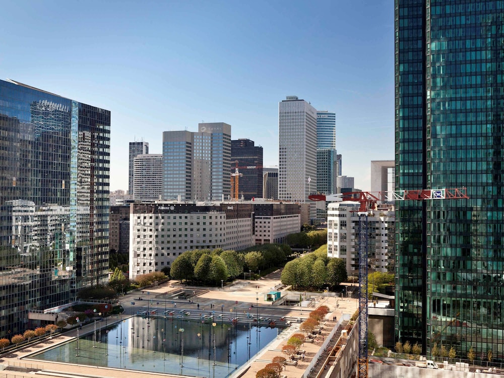 ibis Paris La Defense Esplanade 18