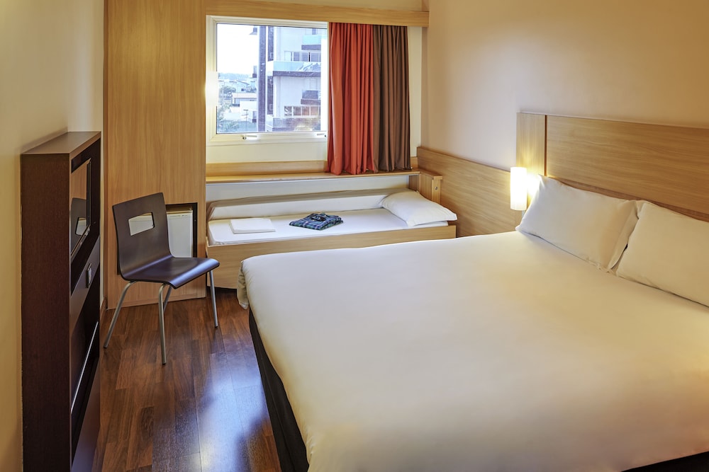 ibis Paris La Defense Esplanade 3