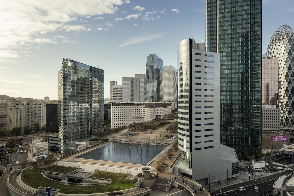 ibis Paris La Defense Esplanade 14
