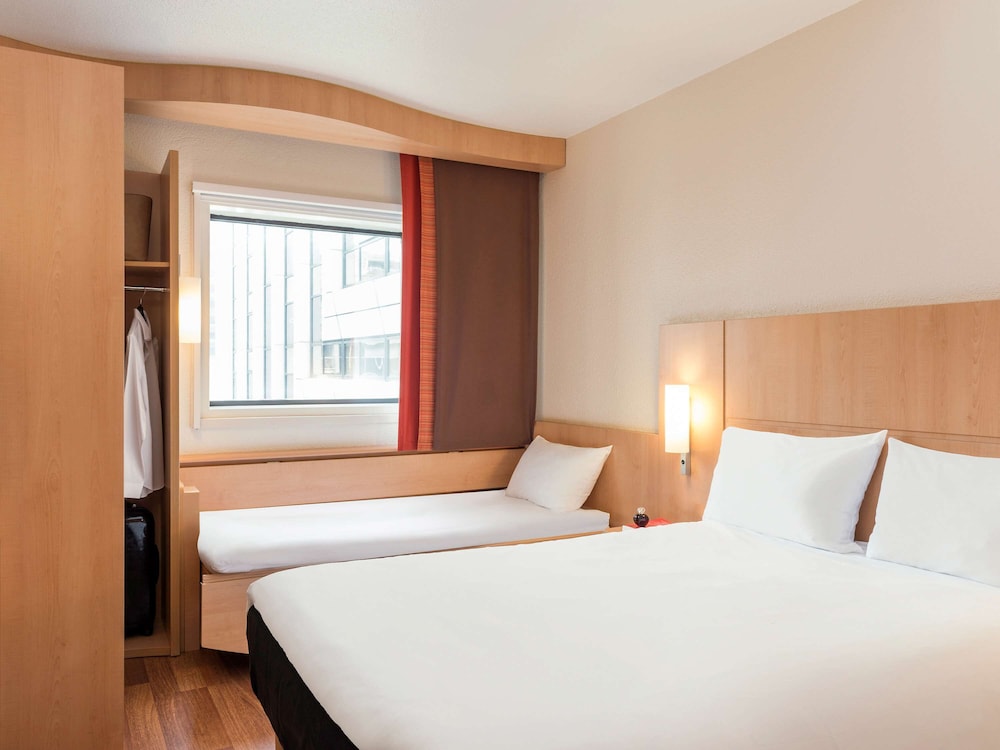 ibis Paris La Defense Esplanade 7