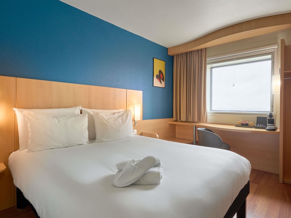 ibis Paris La Defense Esplanade 10