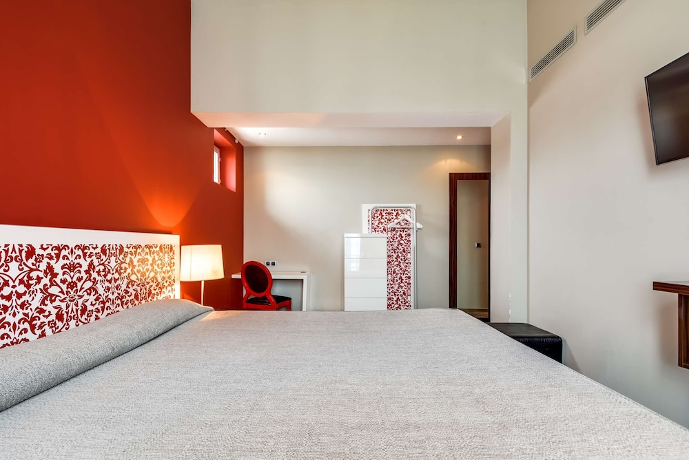 Pavillon Nation 18