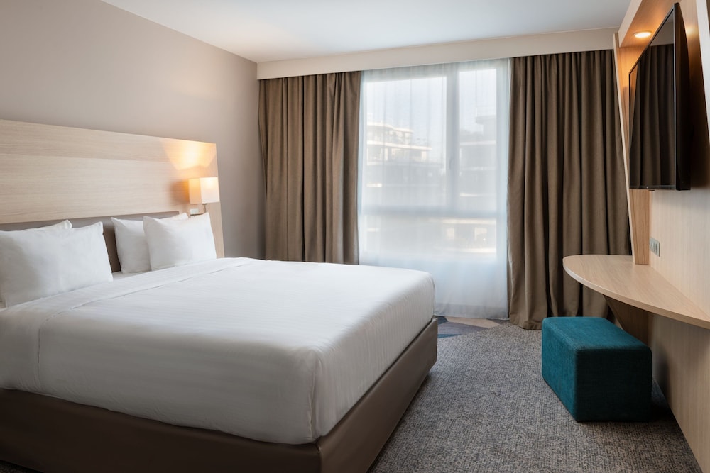 Courtyard Paris La Defense West - Colombes 16