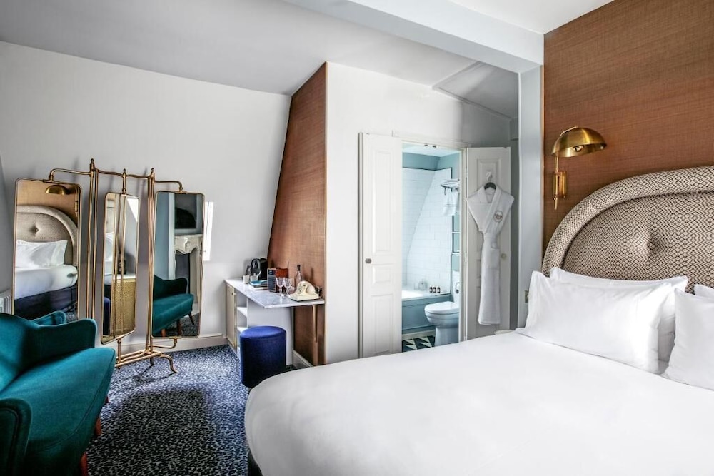 Grand Pigalle Hôtel 13
