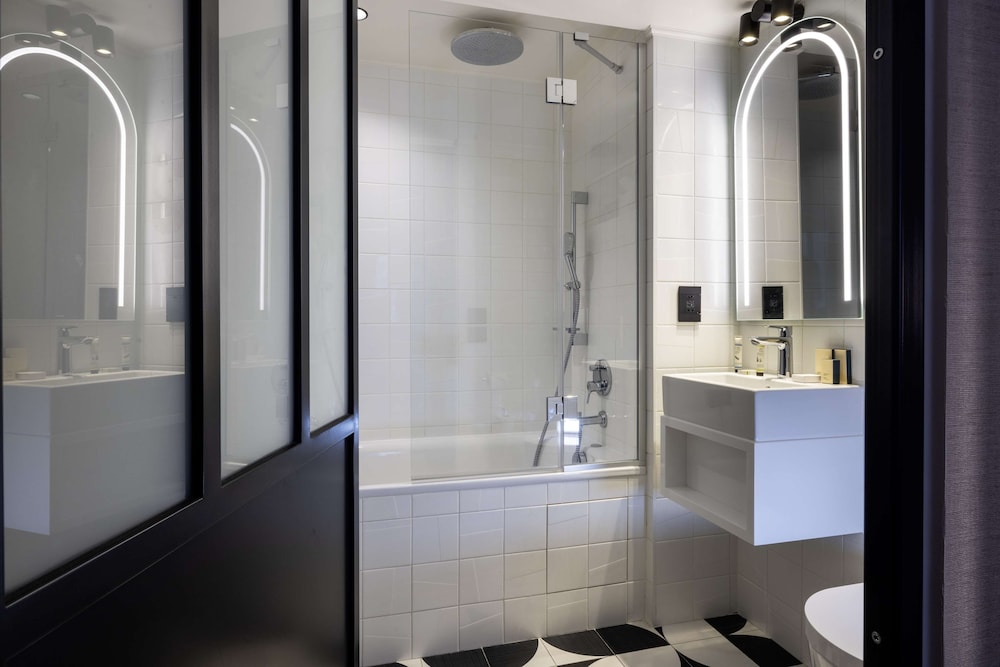 Best Western Bretagne Montparnasse 24