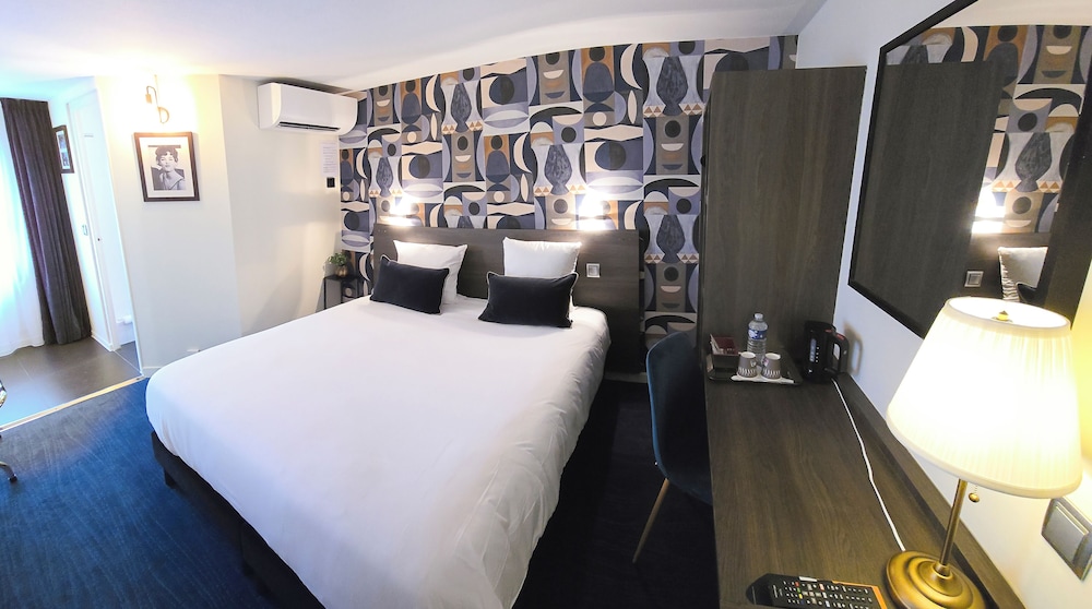 Brit Hotel Confort Orly Morangis 14