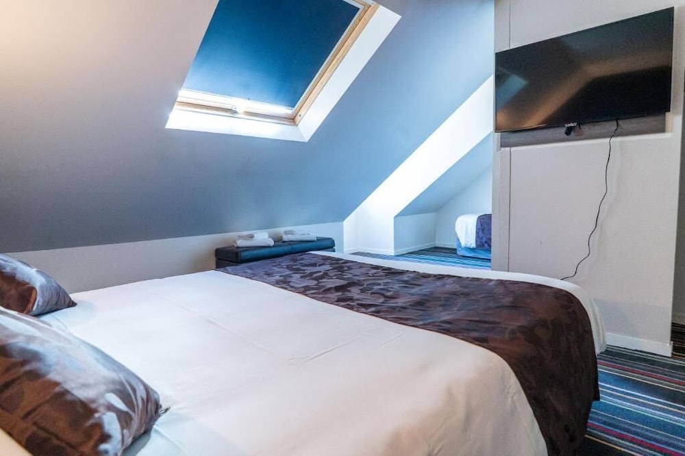 Brit Hotel Confort Orly Morangis 5
