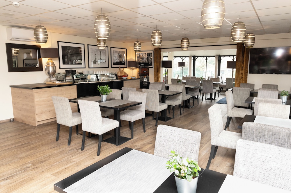 Brit Hotel Confort Orly Morangis 20