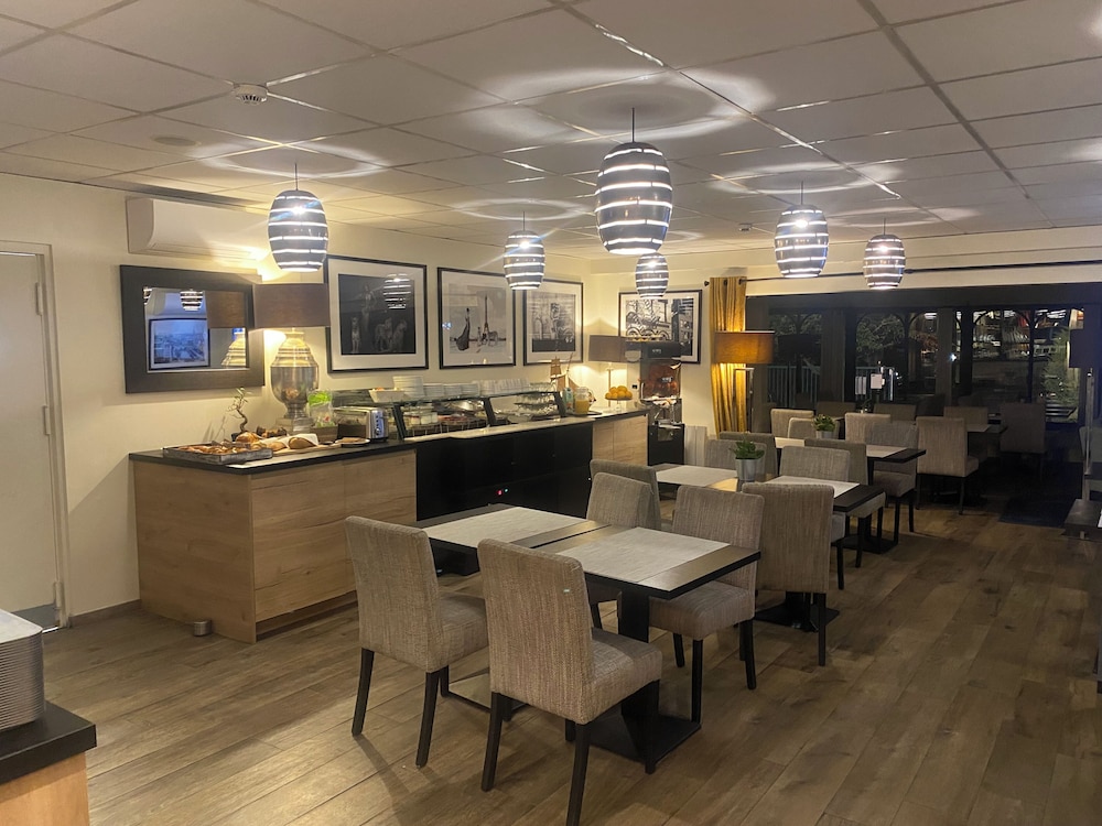 Brit Hotel Confort Orly Morangis 19