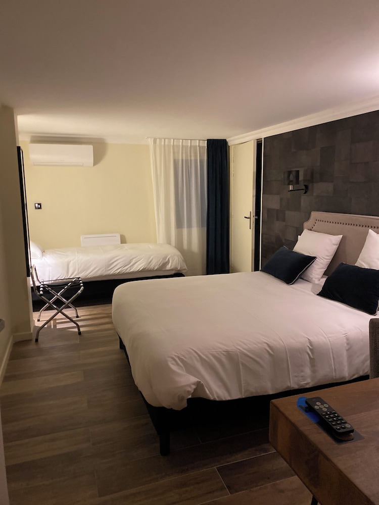 Brit Hotel Confort Orly Morangis 7