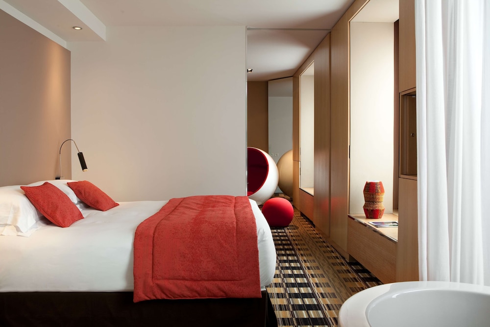 Golden Tulip Opera de Noailles 13