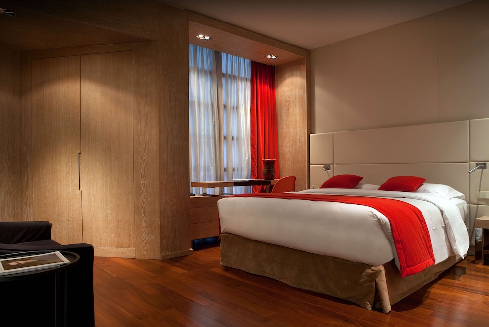 Golden Tulip Opera de Noailles 11