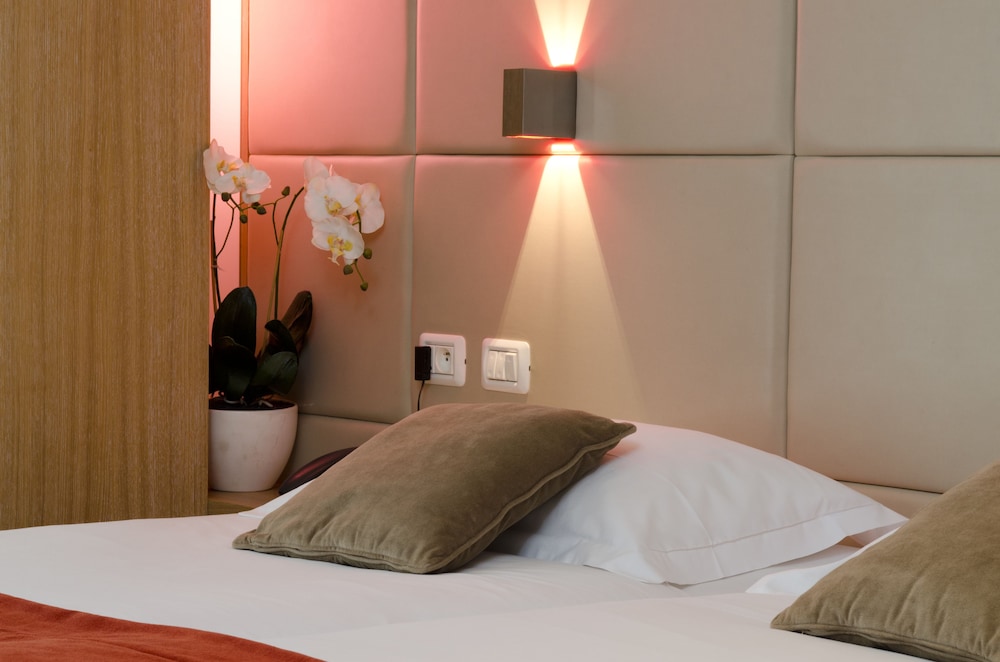 Golden Tulip Opera de Noailles 6