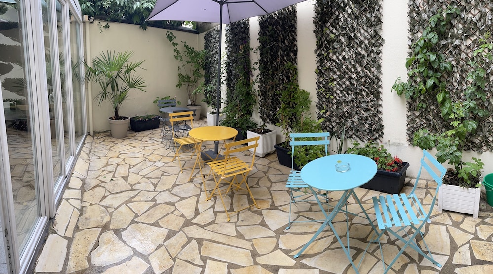 Hipotel Paris Lilas Gambetta 11