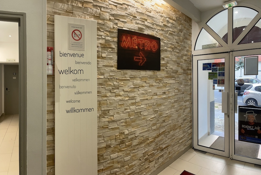 Hipotel Paris Lilas Gambetta 2