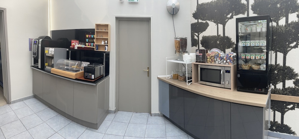 Hipotel Paris Lilas Gambetta 24