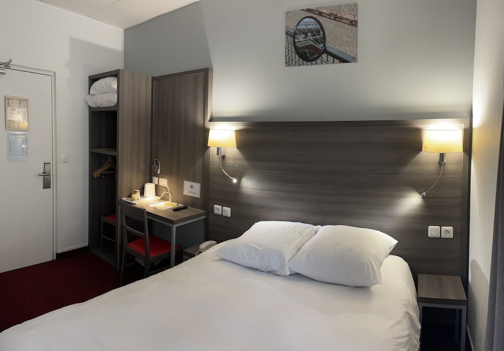 Hipotel Paris Lilas Gambetta 9