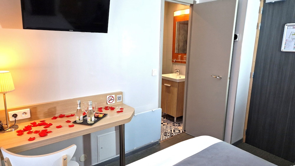 Hôtel Paris Villette 17