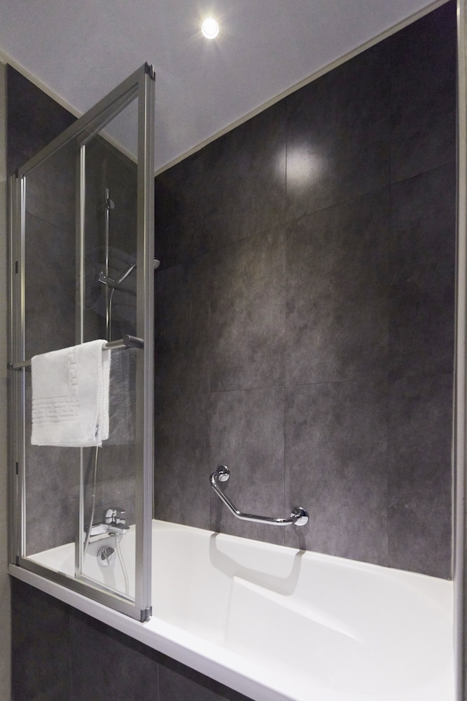 Hôtel Paris Villette 24