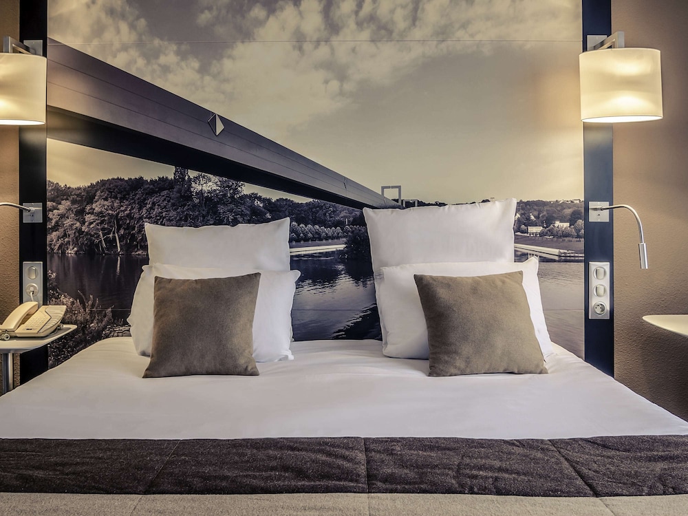 Hôtel Mercure Cergy-Pontoise Centre 13