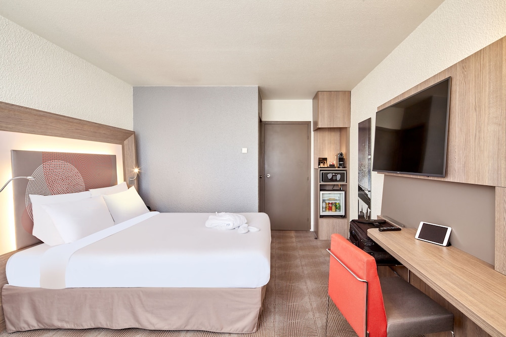 B&B HOTEL Cergy Port 9