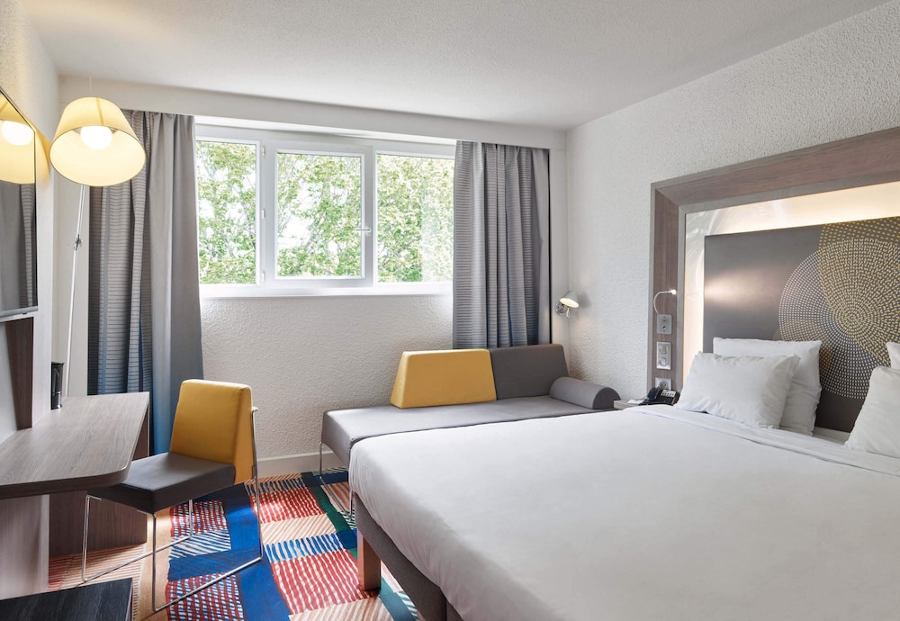 B&B HOTEL Cergy Port 11