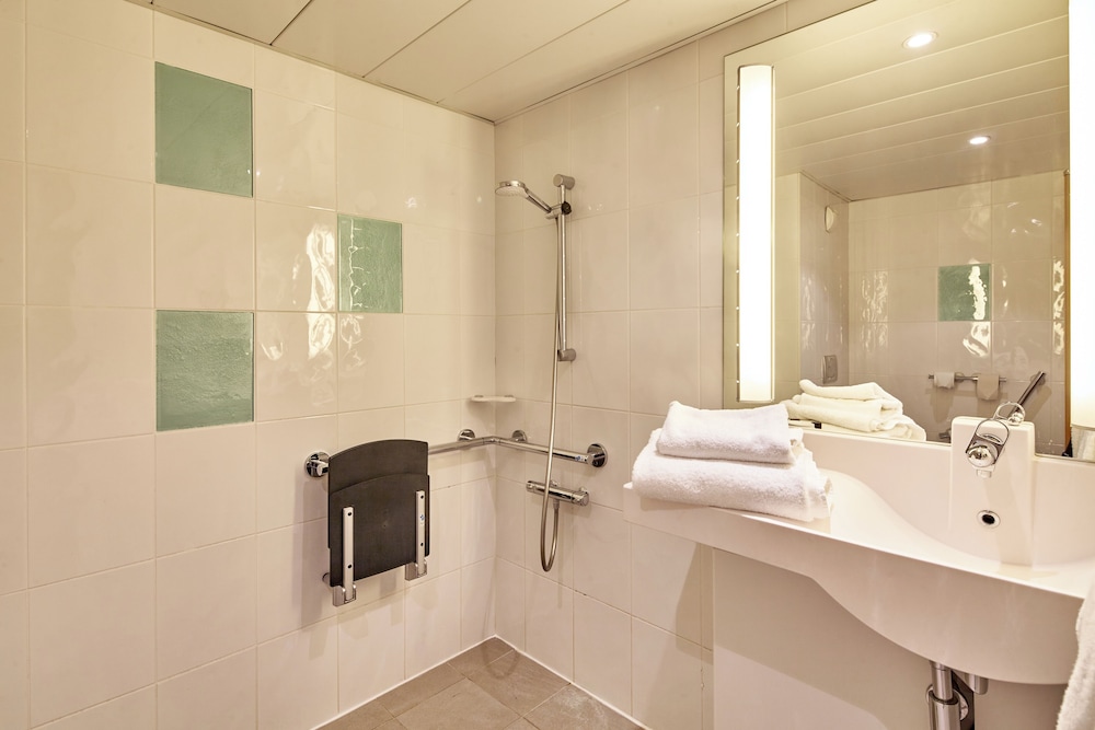 B&B HOTEL Cergy Port 22