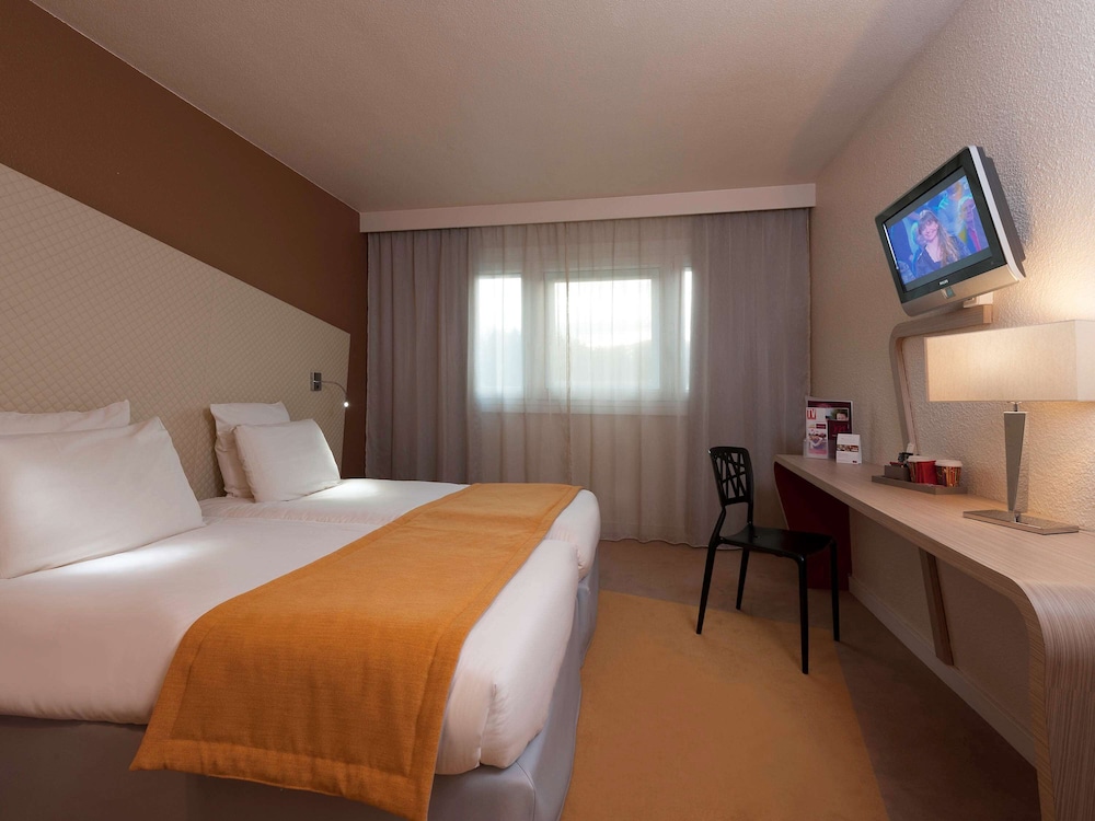 Mercure Paris le Bourget 12