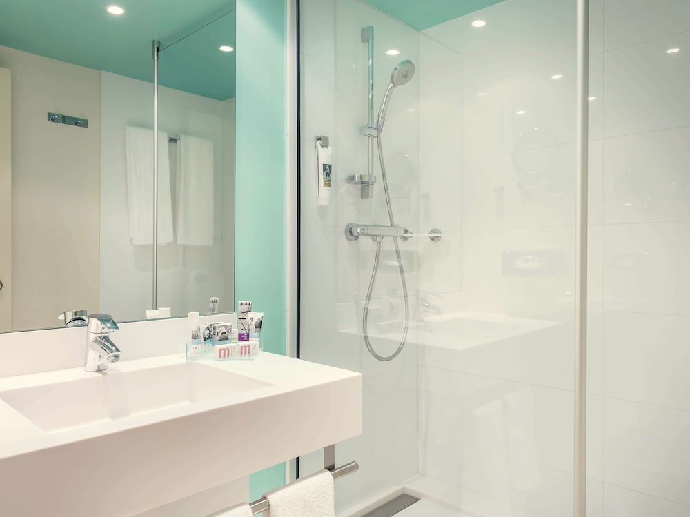 Mercure Paris le Bourget 18