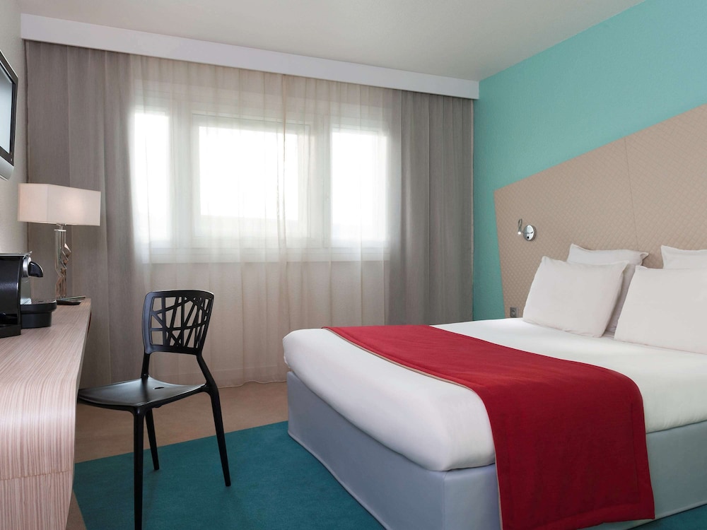 Mercure Paris le Bourget 8