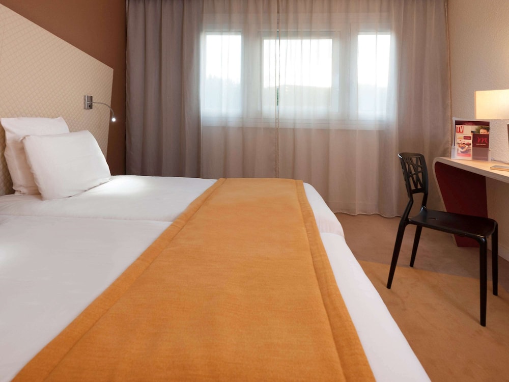 Mercure Paris le Bourget 9