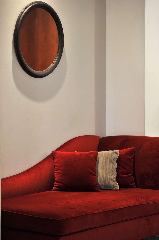 Mercure Maurepas Saint Quentin 23