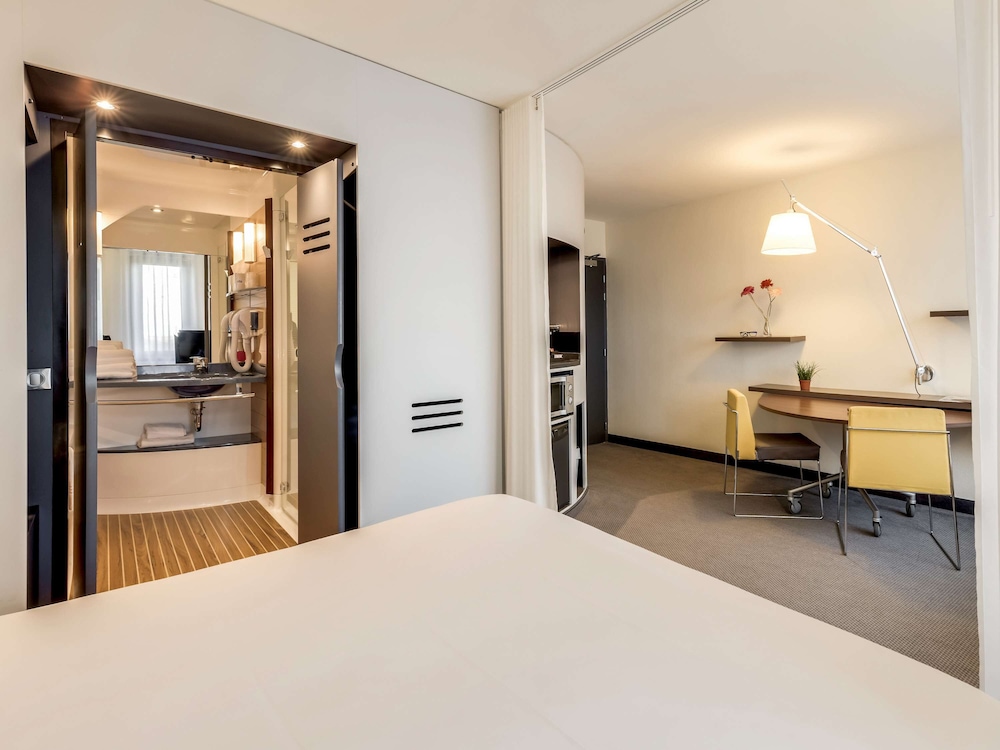 Novotel Suites Paris CDG Airport Villepinte 4