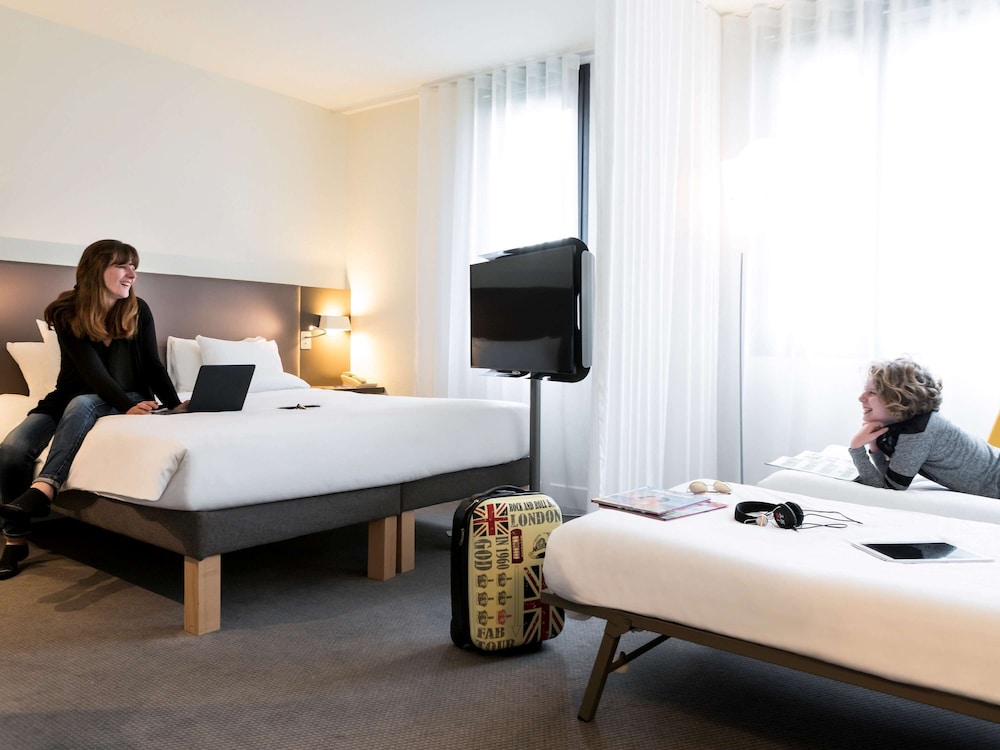 Novotel Suites Paris CDG Airport Villepinte 8