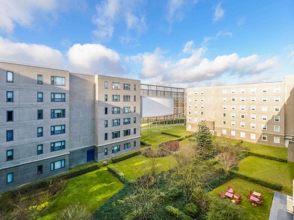 Novotel Suites Paris CDG Airport Villepinte 17