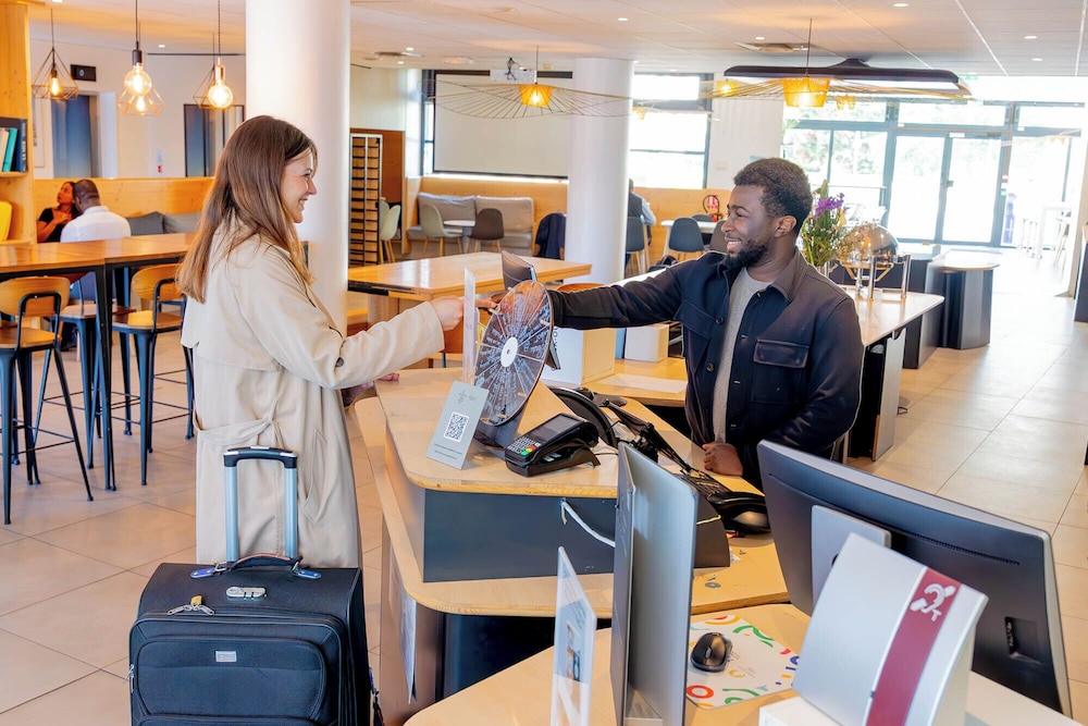 Novotel Suites Paris Montreuil Vincennes 3