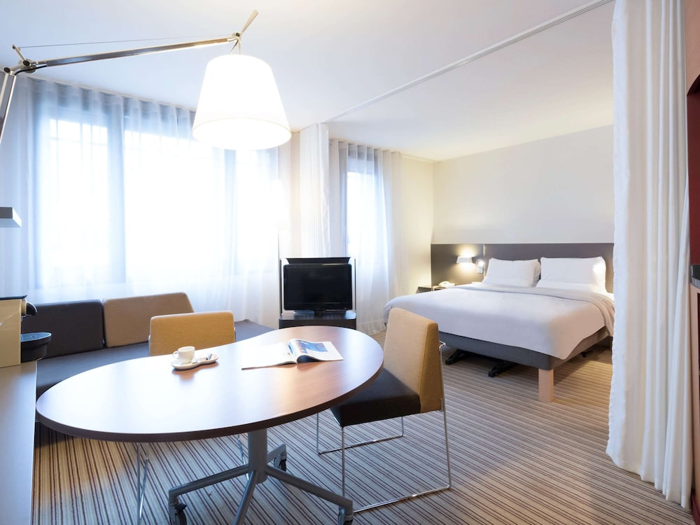 Novotel Suites Paris Montreuil Vincennes 11