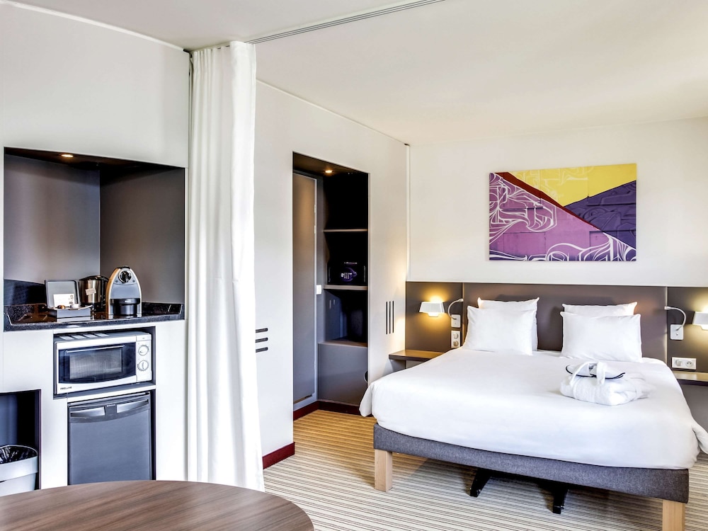 Novotel Suites Paris Montreuil Vincennes 8
